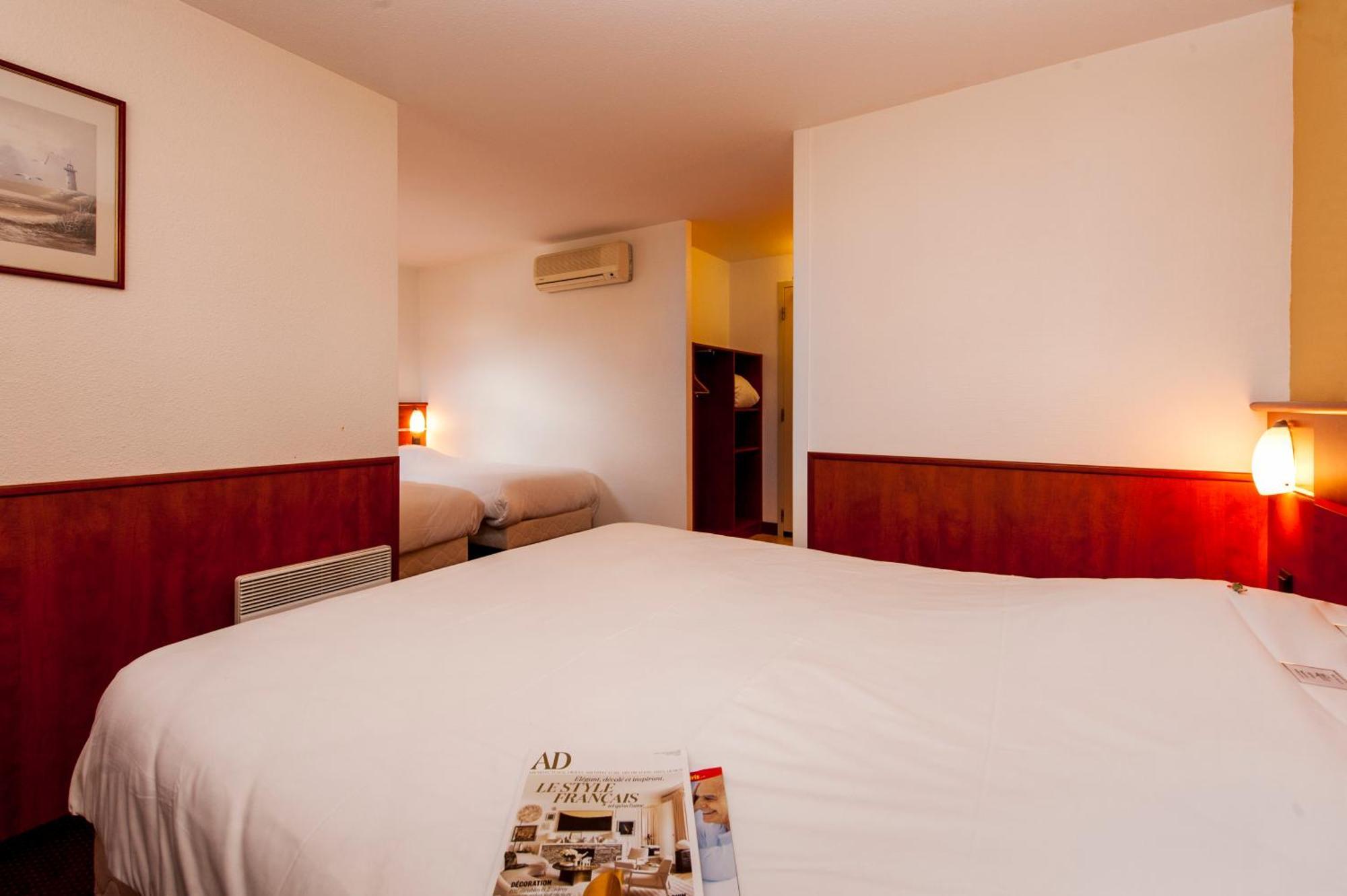 Brit Hotel Agen - L'Aquitaine Le Passage Kültér fotó
