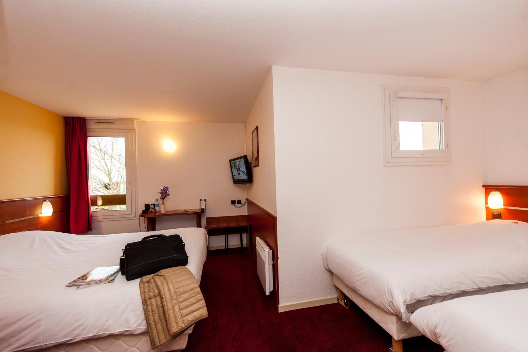 Brit Hotel Agen - L'Aquitaine Le Passage Kültér fotó