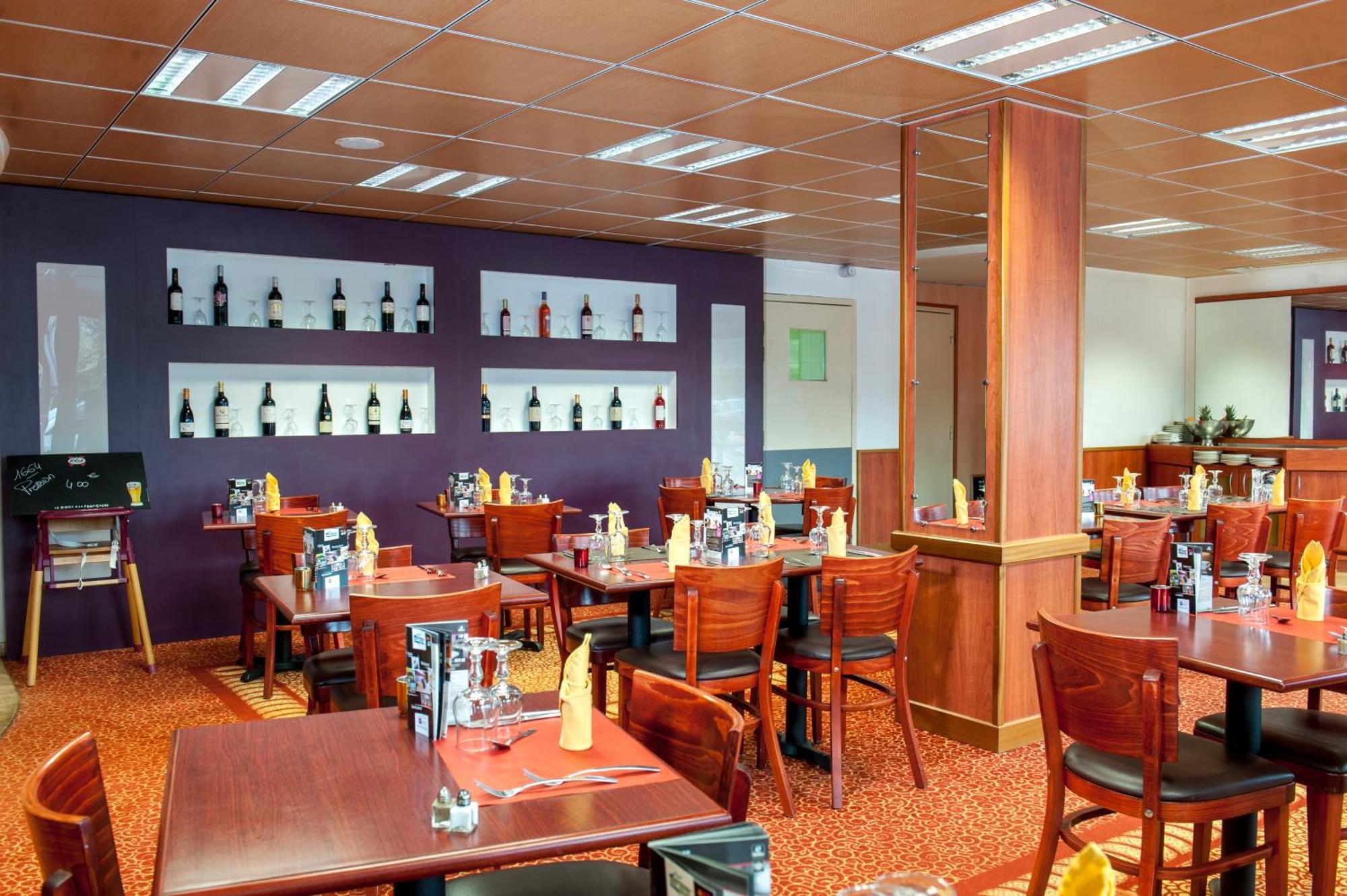 Brit Hotel Agen - L'Aquitaine Le Passage Kültér fotó